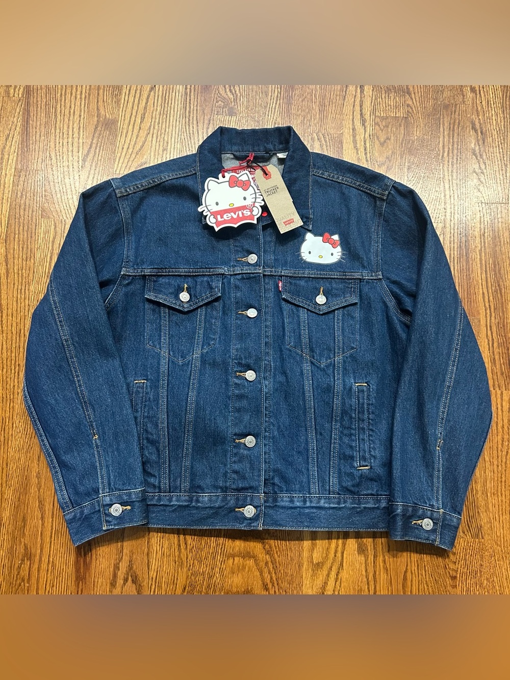 Levi's X Hello Kitty 2019 Collab Ex-Boyfriend Trucker Jacket NEW Denim Size L